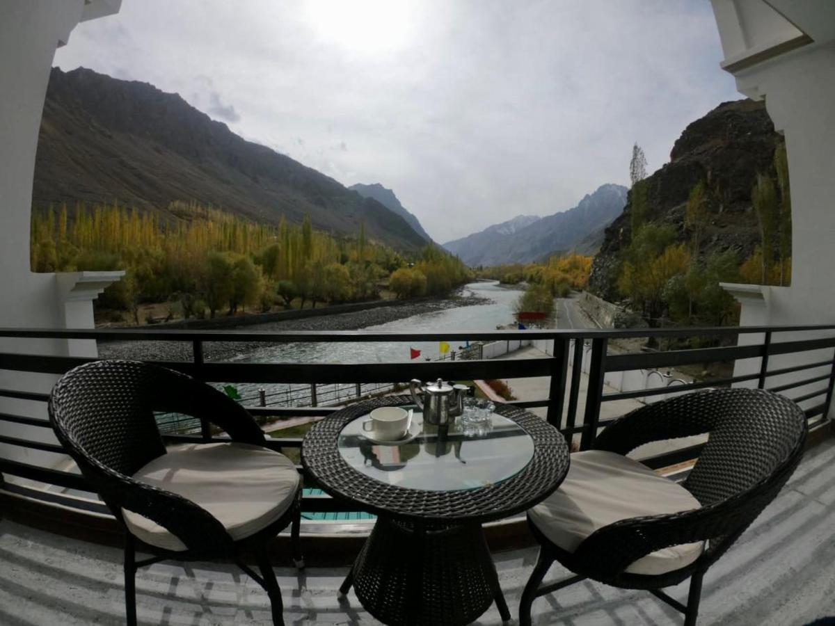 Hotel Chhutuk Heights Kargil Exteriér fotografie